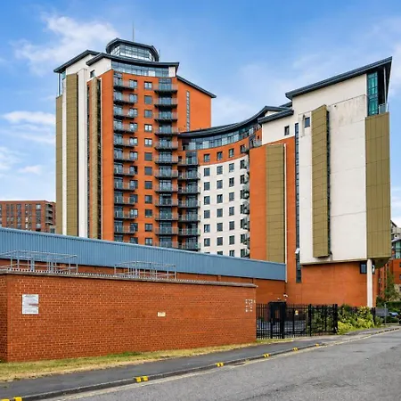 Apartment Modern City-view - Balcony & Sleeps 8 Leeds (West Yorkshire)